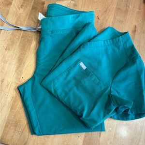 Figs Hunter green scrub set size medium